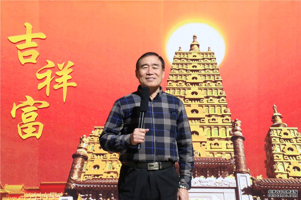 画家赵言斋金色世界书画展在五台山大宝寺开幕