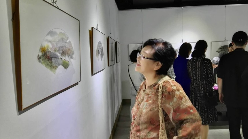 画家孙九江“乡土•乡情韩国个人邀请展”在韩国大邱举行